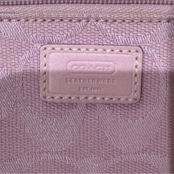 Coach Mauve Leatherware Wristlet - Picture 2 of 3